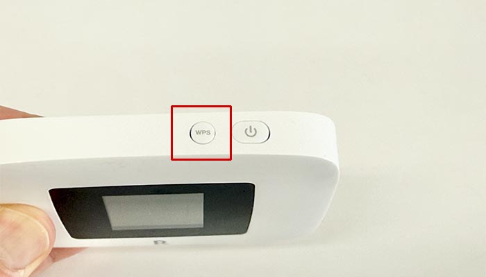 Rakuten WiFi Pocket Premiumでpovo2.0を利用する設定方法を解説している写真