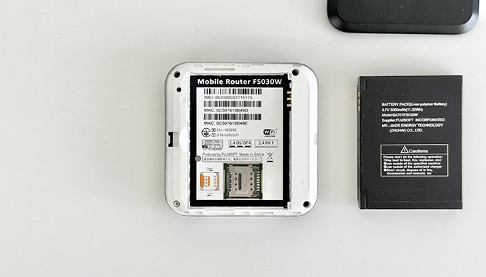 FS030Wでpovo2.0を利用する設定方法を解説している写真